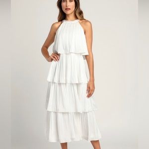 Sleeveless Mid-Length Tiered Lulus Dress in White Size M